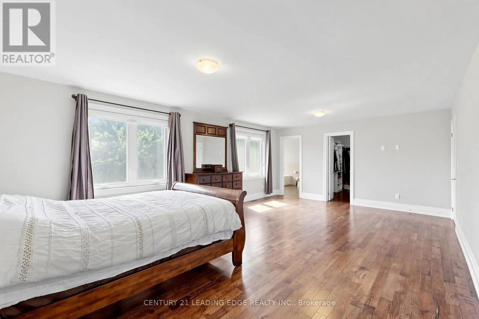 11 BELLVARE CRESCENT