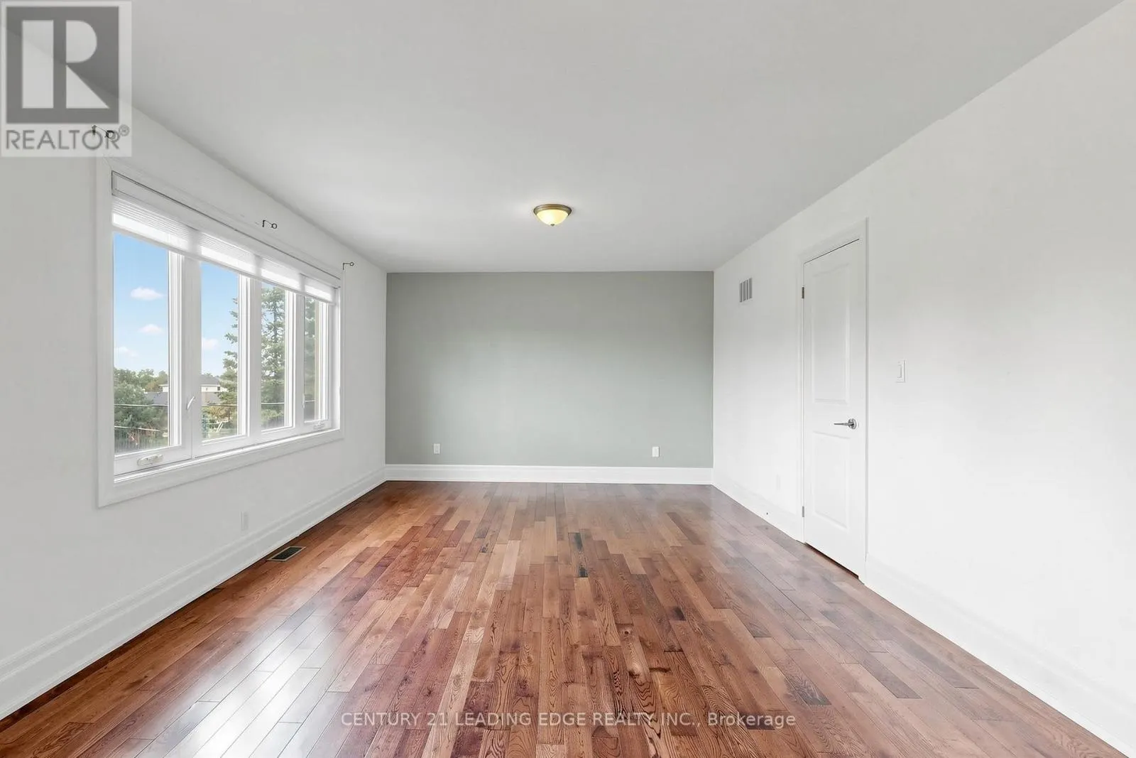 11 BELLVARE CRESCENT