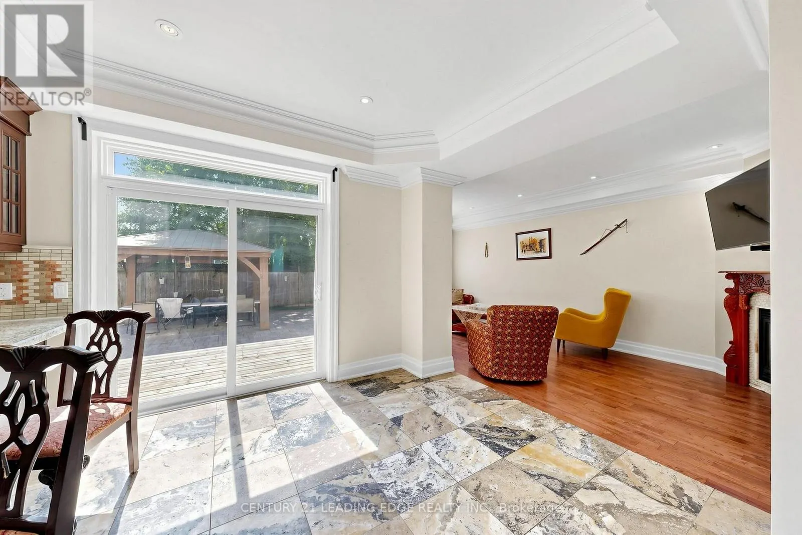 11 BELLVARE CRESCENT