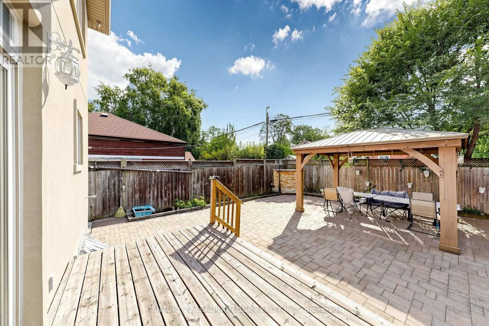 11 BELLVARE CRESCENT