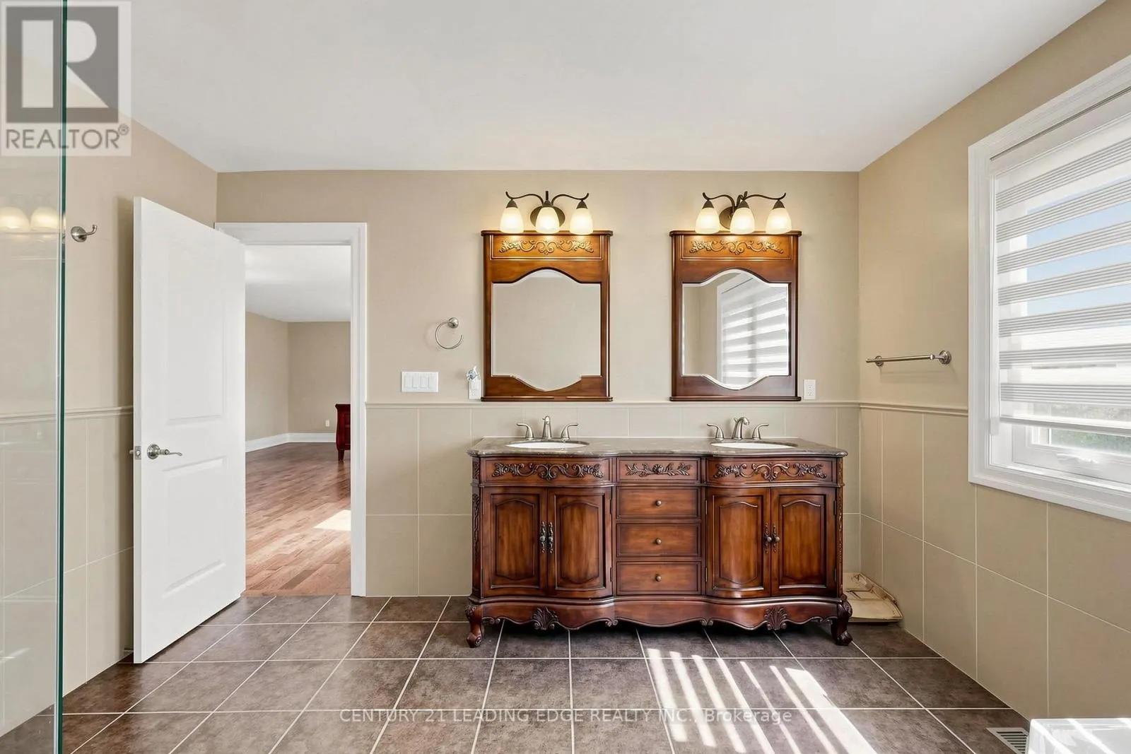 11 BELLVARE CRESCENT