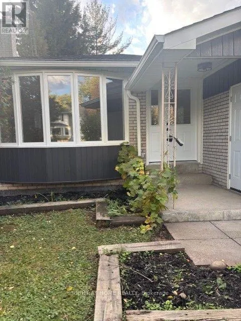 60 ALLISTER AVENUE N