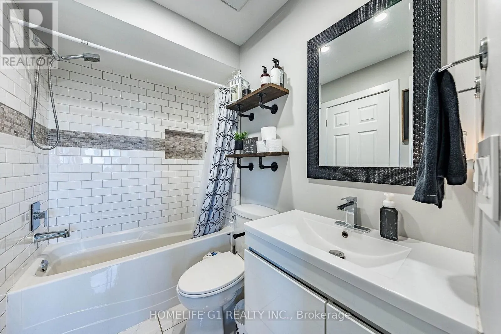 330 POMPANO COURT