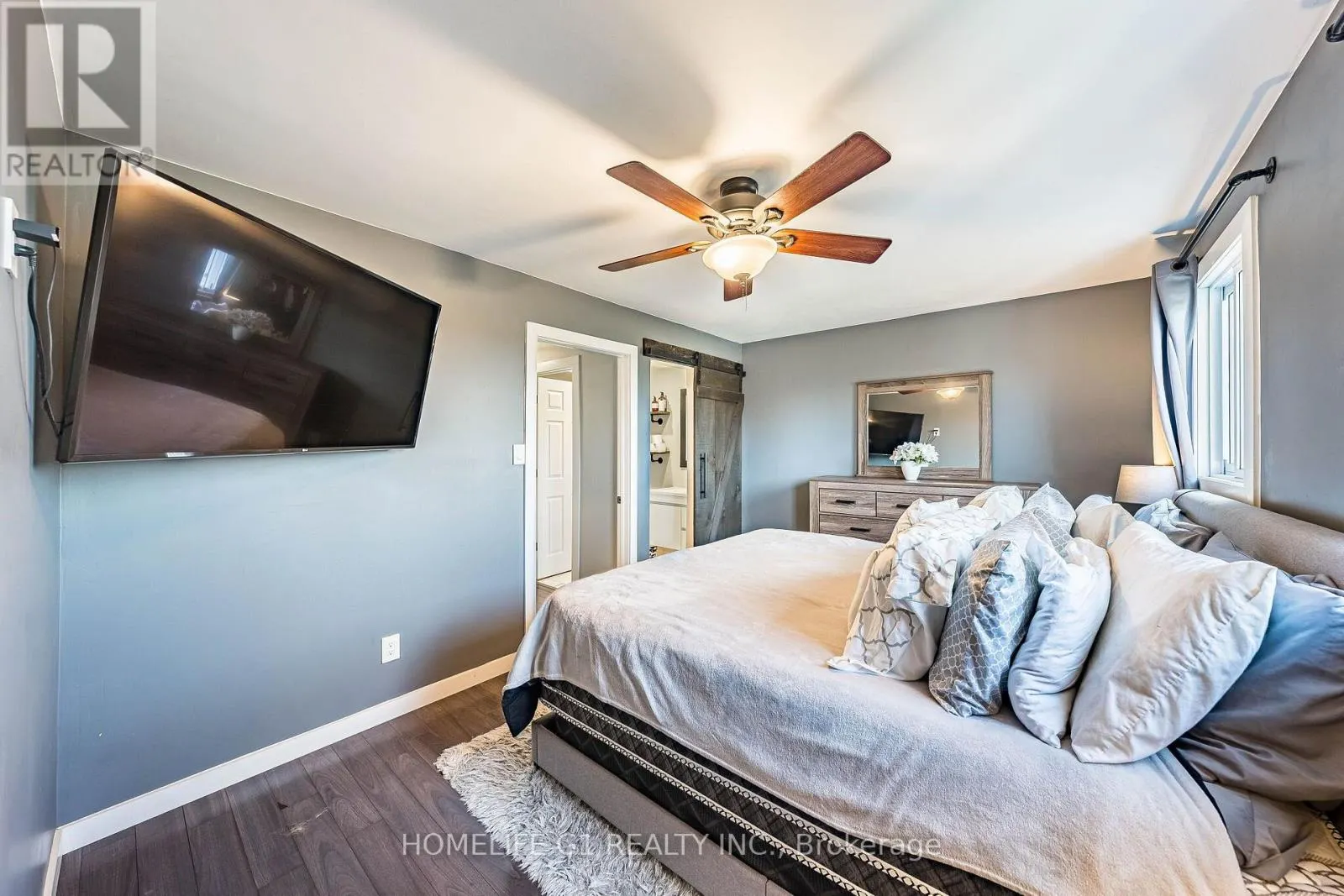 330 POMPANO COURT