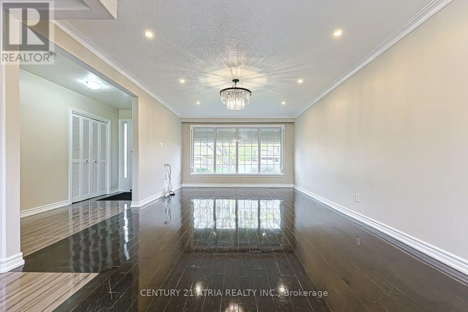 MAIN LEVEL - 17 MARLBANK ROAD
