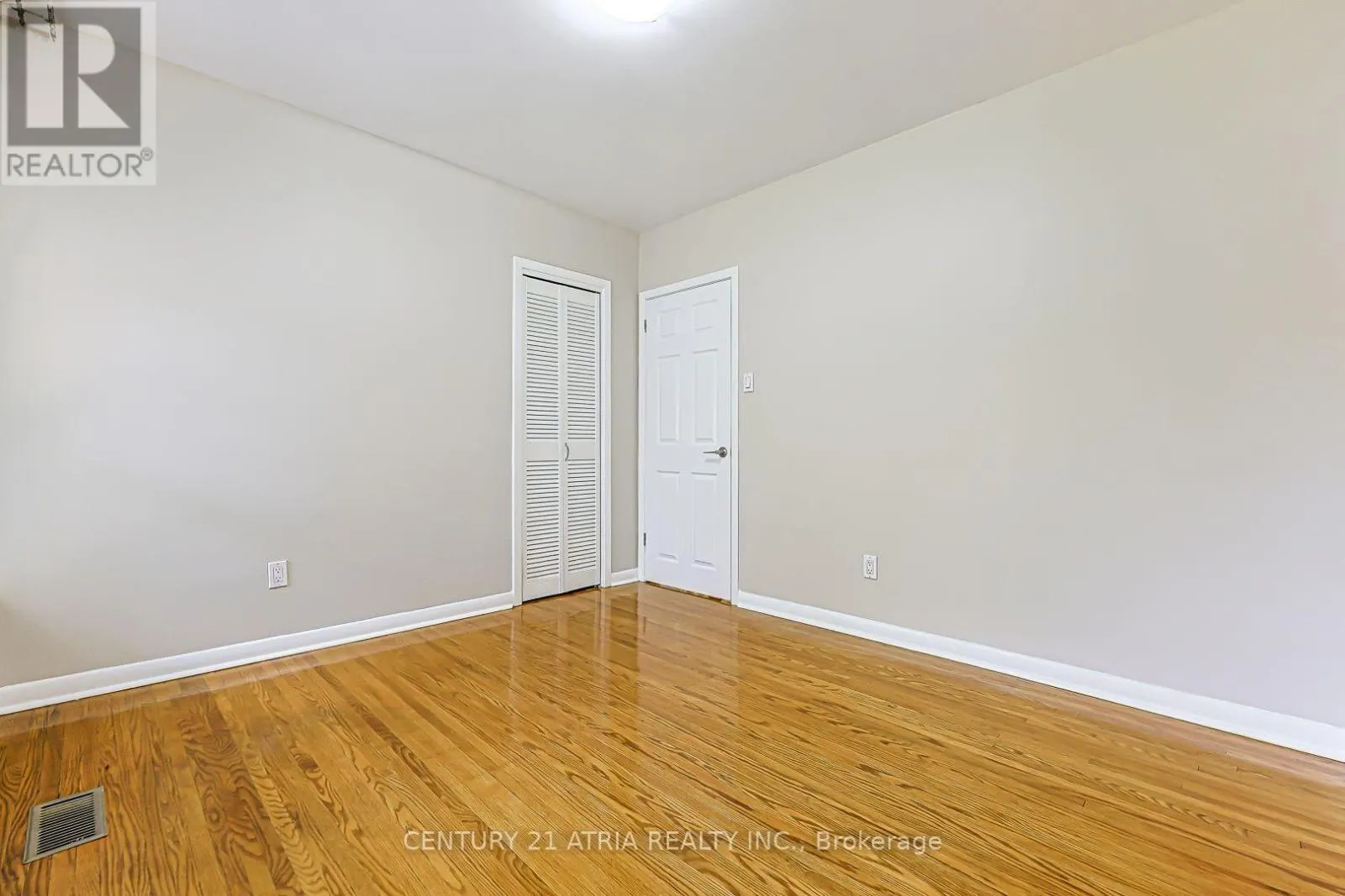 MAIN LEVEL - 17 MARLBANK ROAD