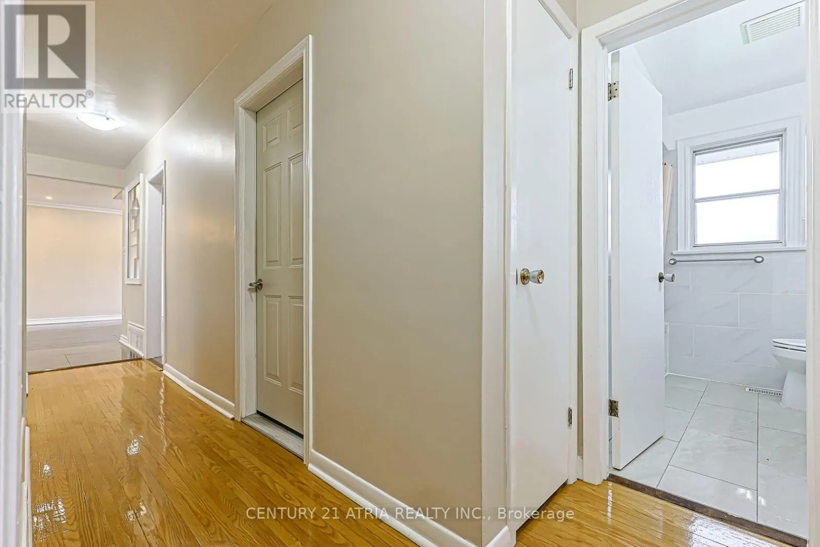 MAIN LEVEL - 17 MARLBANK ROAD