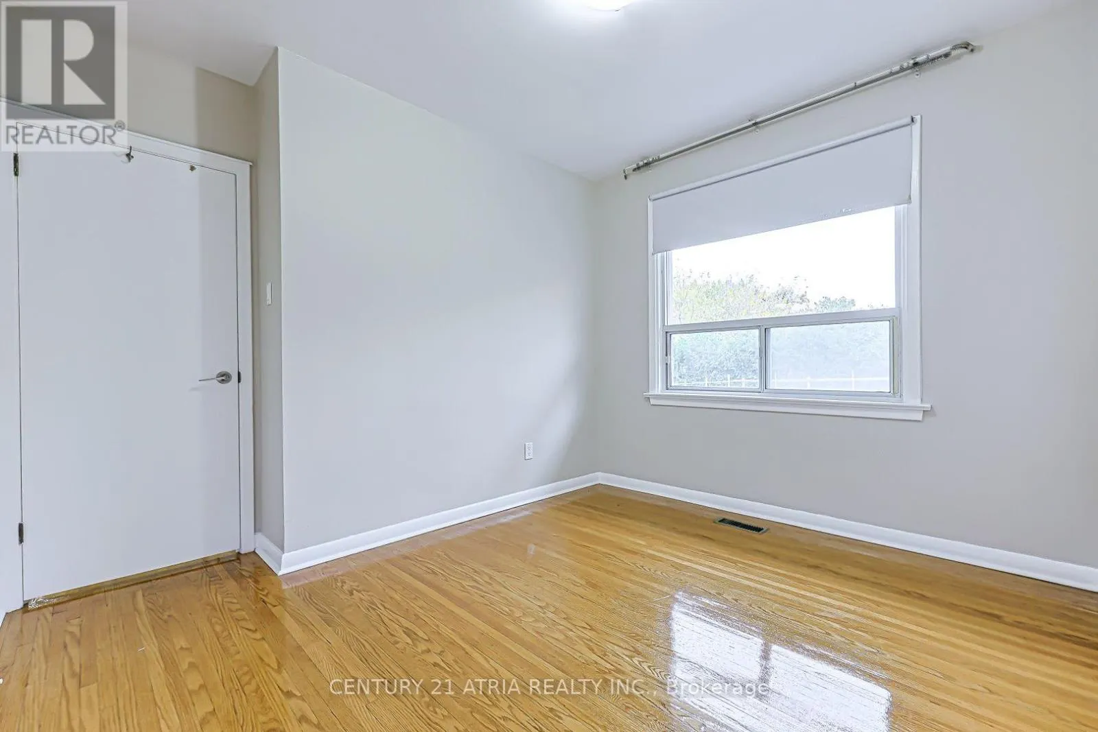 MAIN LEVEL - 17 MARLBANK ROAD