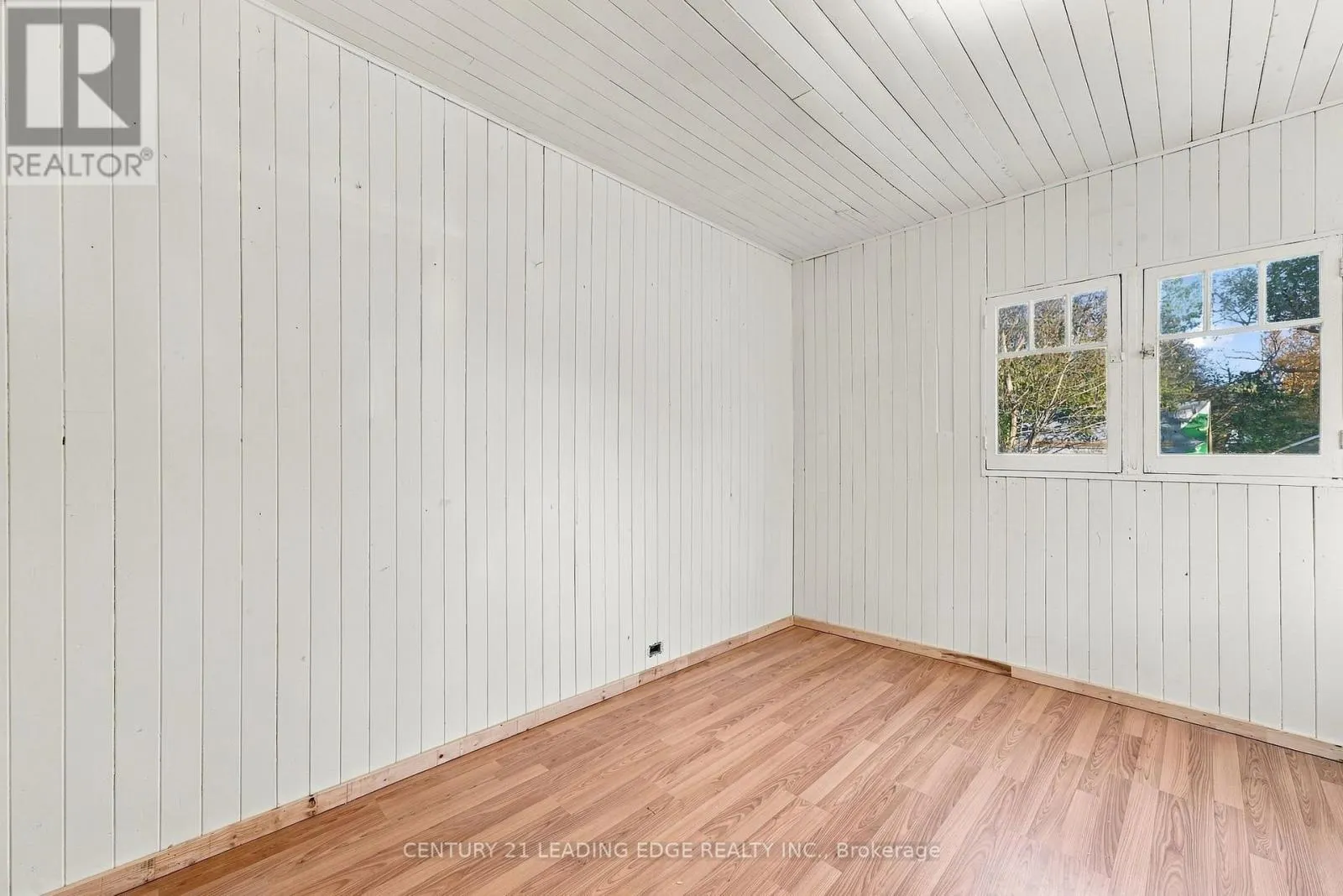 89 PARK ROAD S