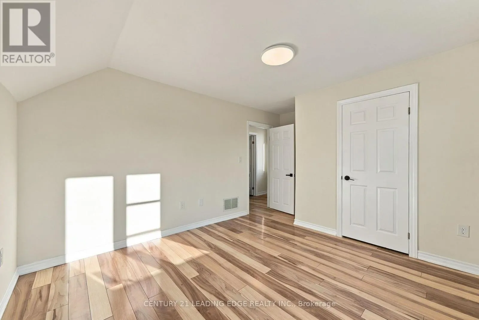 89 PARK ROAD S