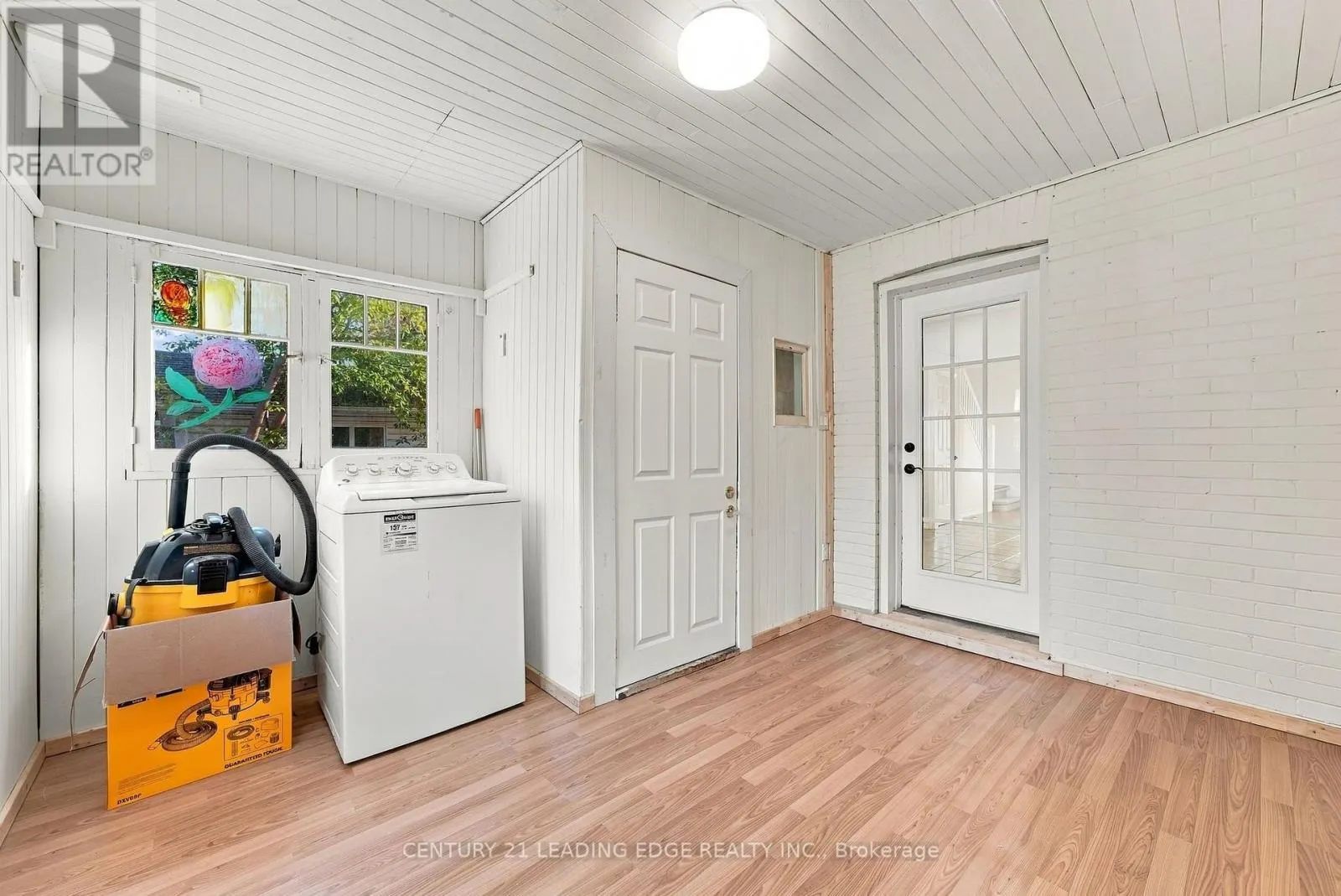 89 PARK ROAD S