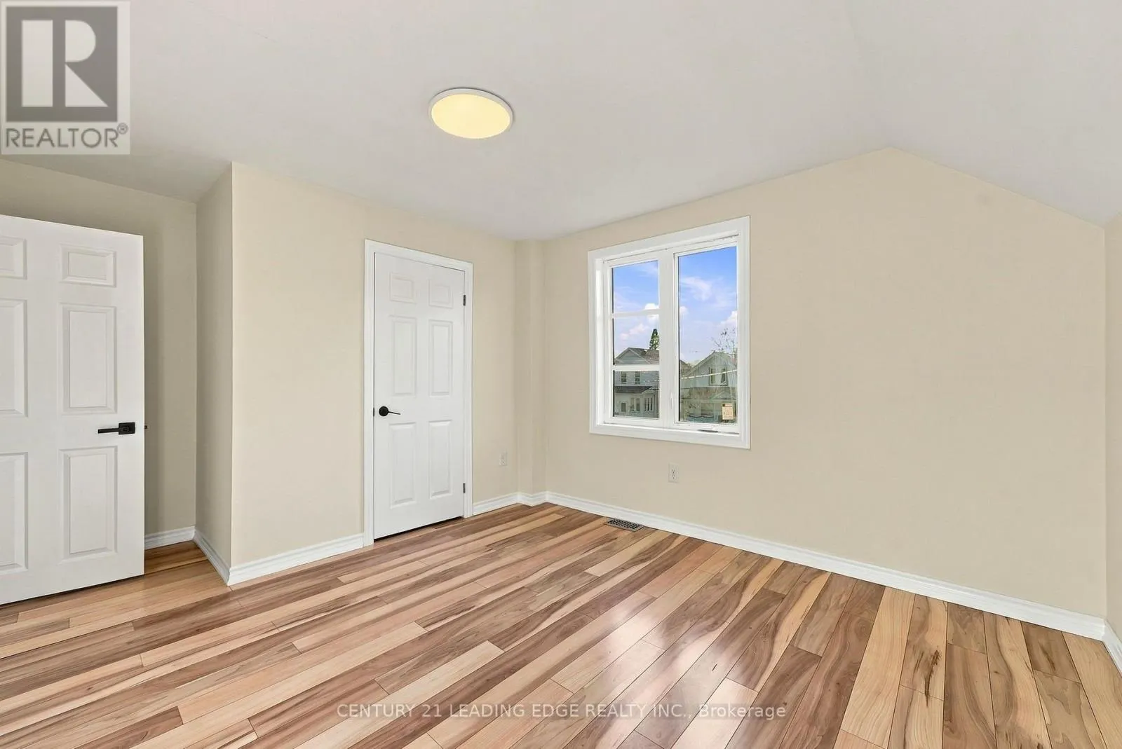 89 PARK ROAD S