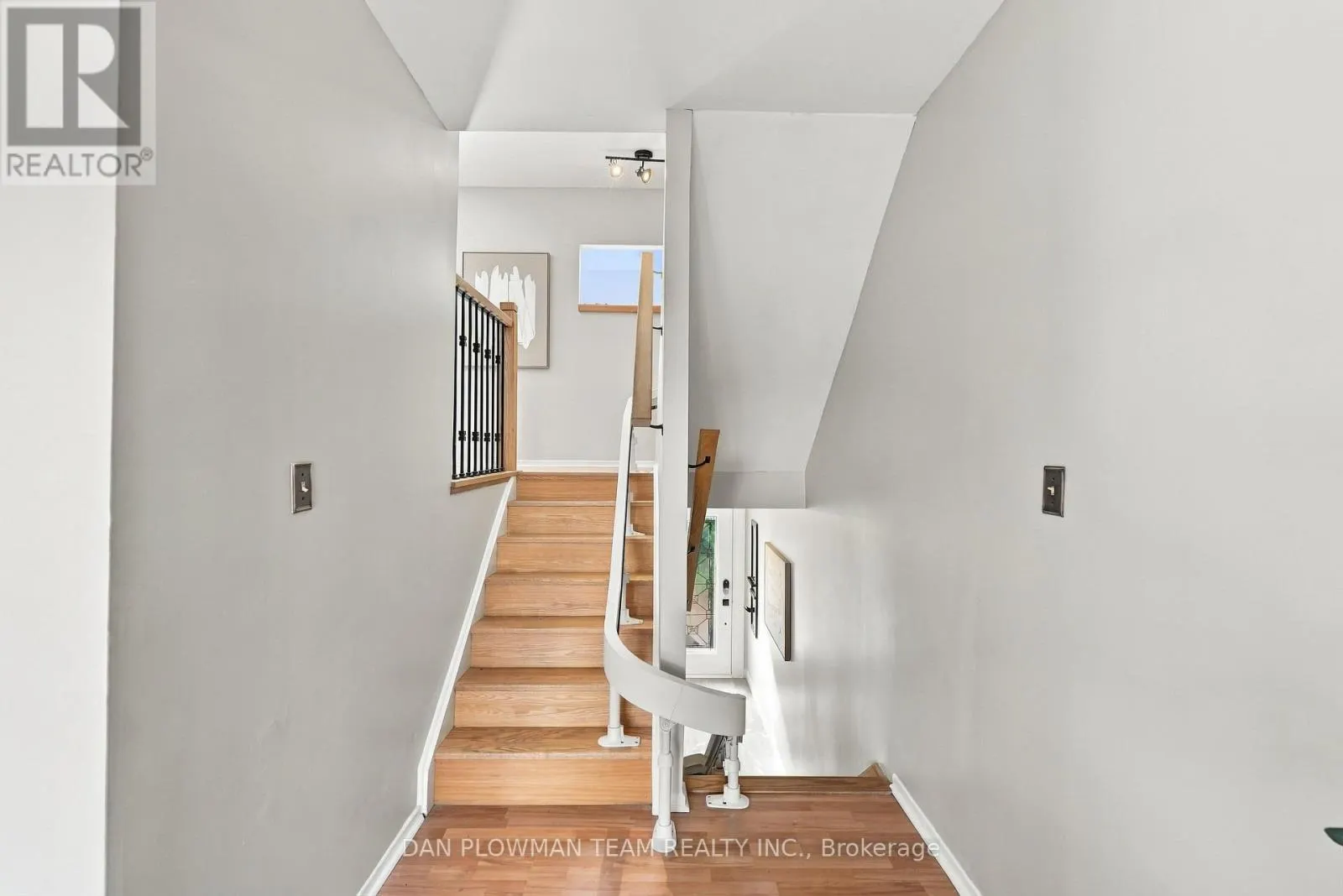 81 - 1133 RITSON ROAD N