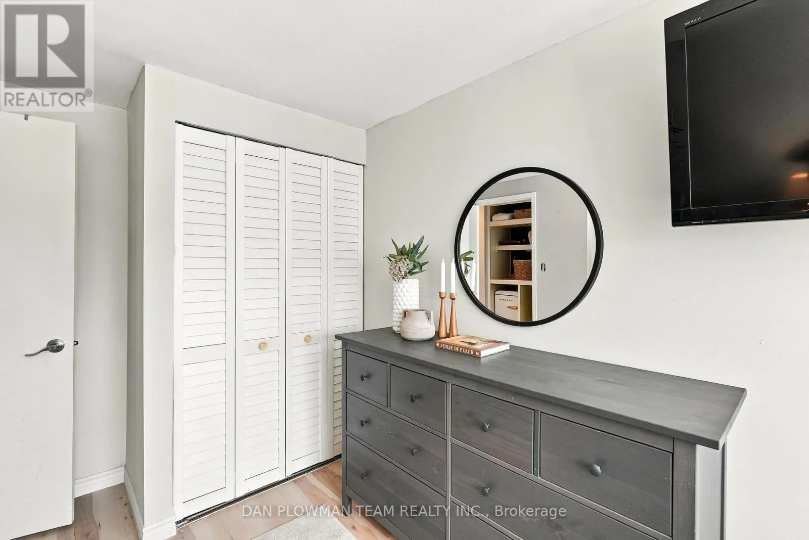 81 - 1133 RITSON ROAD N