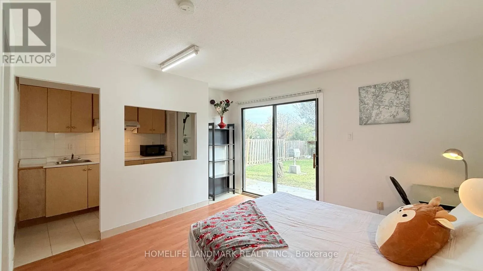 1 ALEXMUIR BOULEVARD