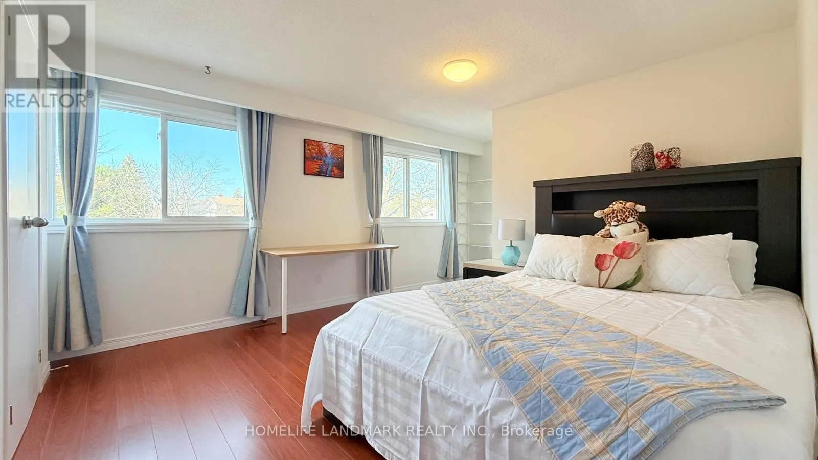 1 ALEXMUIR BOULEVARD