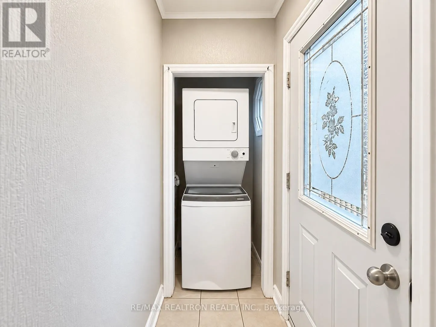 MAIN FLOOR - 73 NORTH WOODROW BOULEVARD