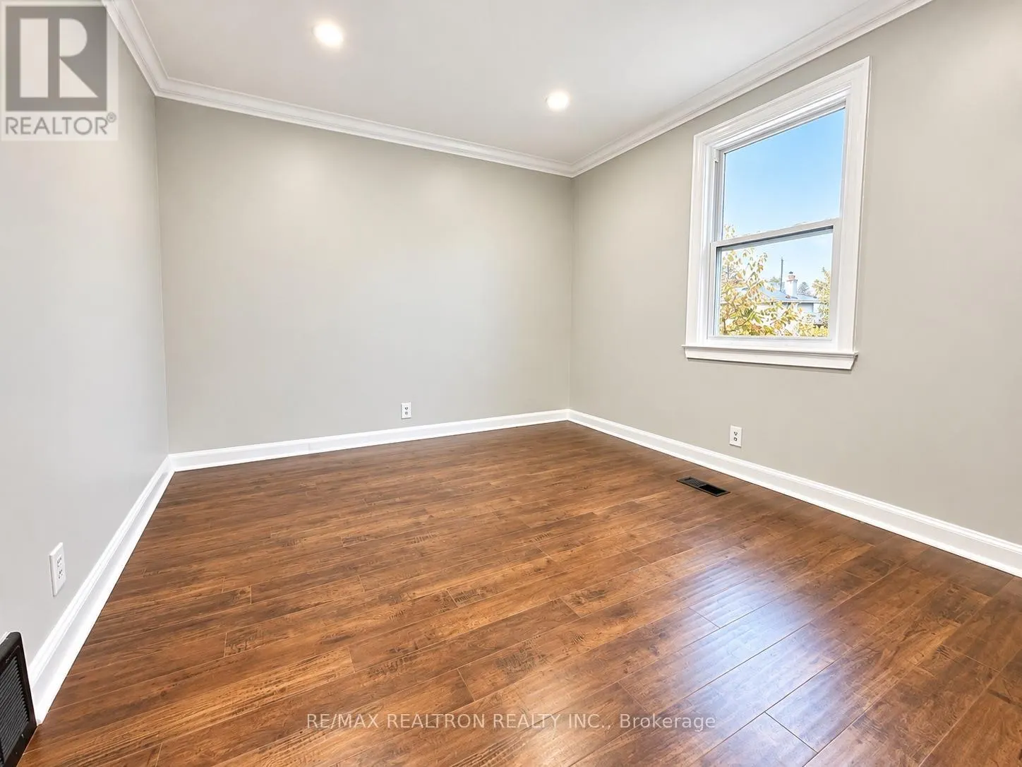 MAIN FLOOR - 73 NORTH WOODROW BOULEVARD