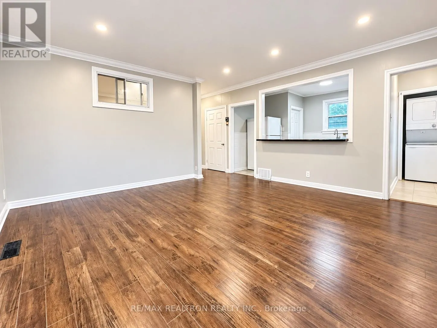 MAIN FLOOR - 73 NORTH WOODROW BOULEVARD