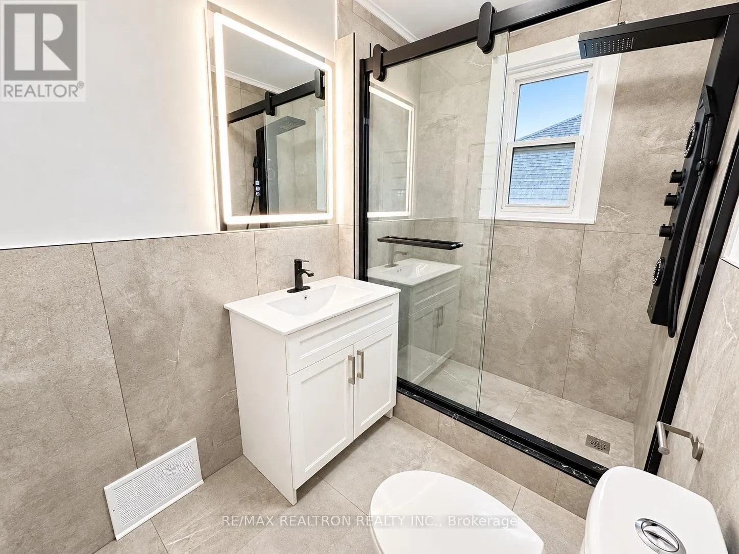 MAIN FLOOR - 73 NORTH WOODROW BOULEVARD