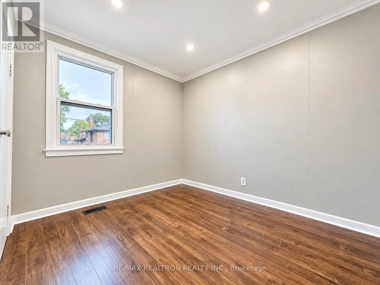 MAIN FLOOR - 73 NORTH WOODROW BOULEVARD