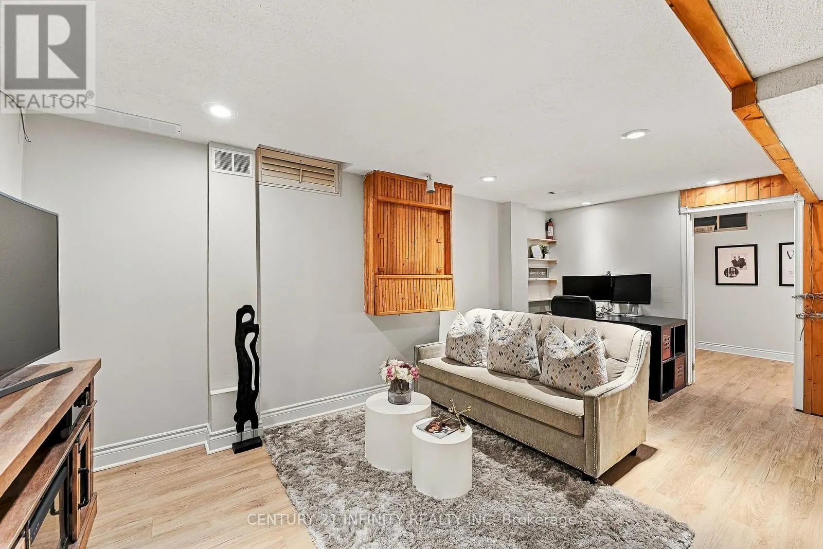 35 FIELDCREST AVENUE
