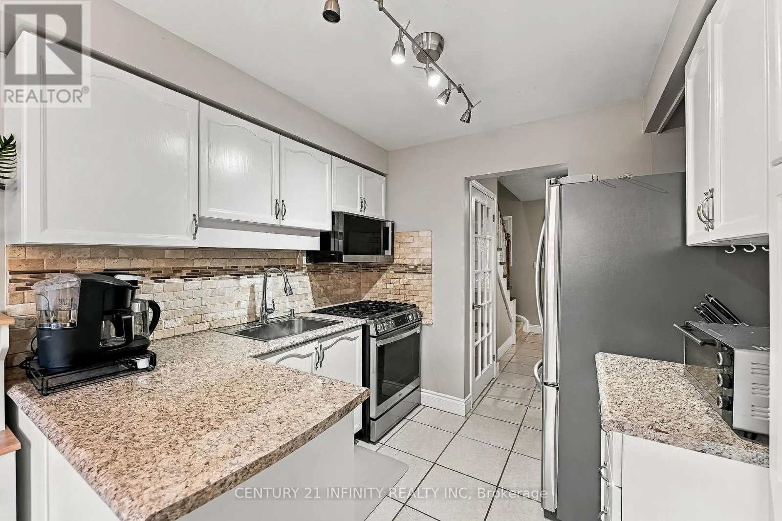35 FIELDCREST AVENUE