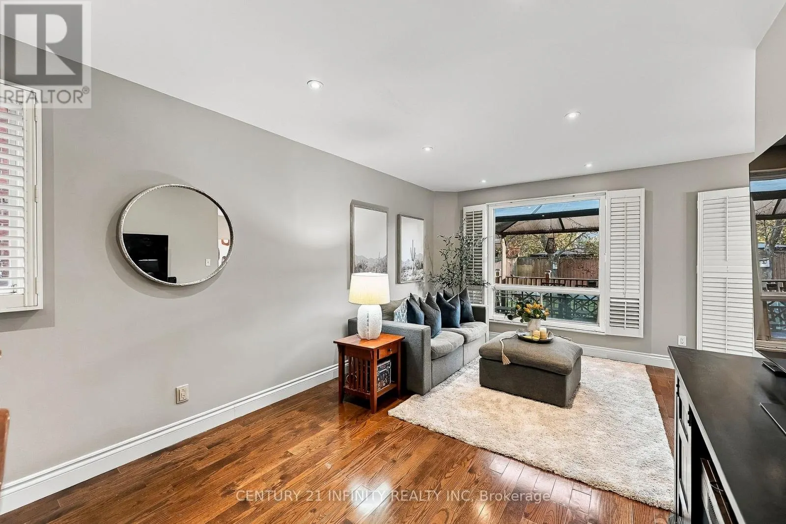 35 FIELDCREST AVENUE