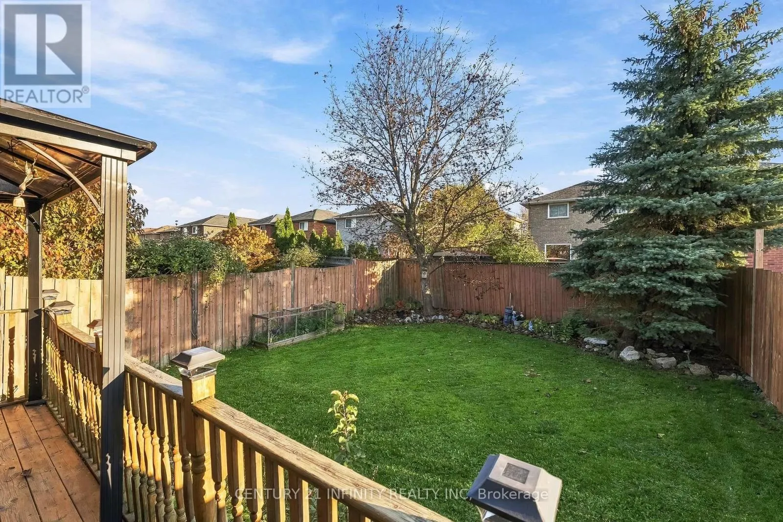 35 FIELDCREST AVENUE