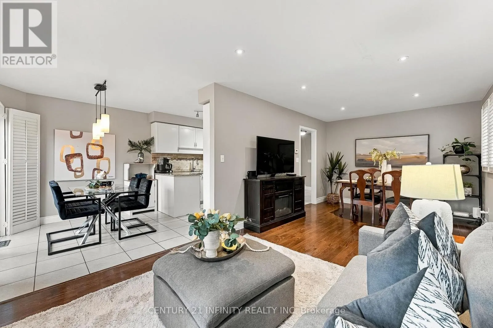 35 FIELDCREST AVENUE