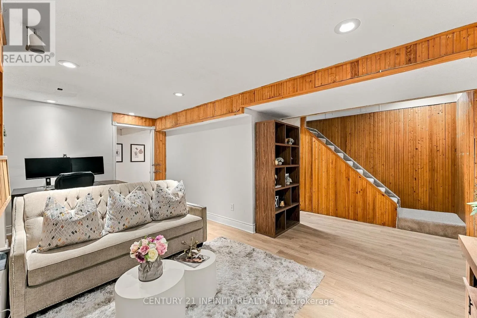 35 FIELDCREST AVENUE
