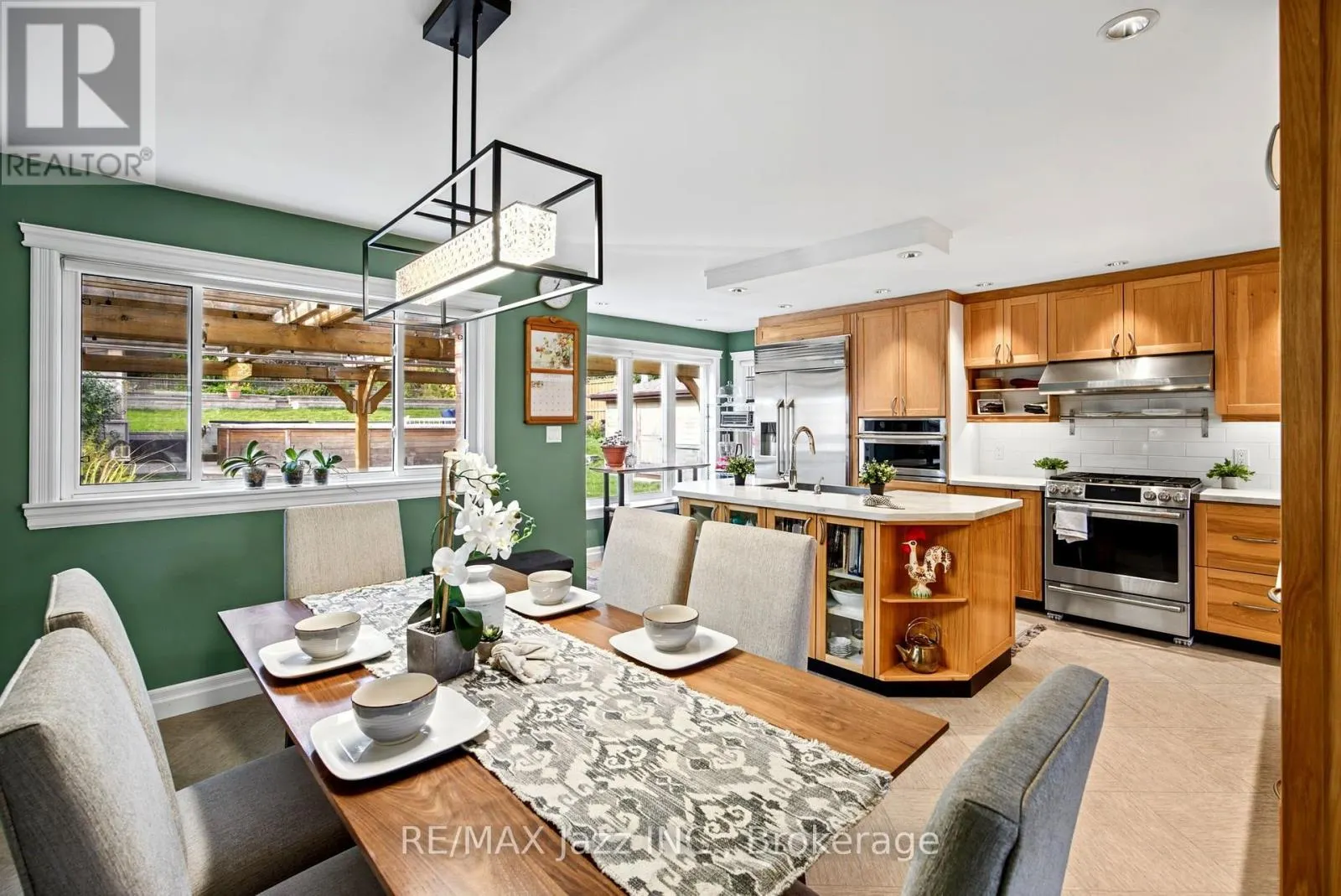 789 LOCHNESS CRESCENT