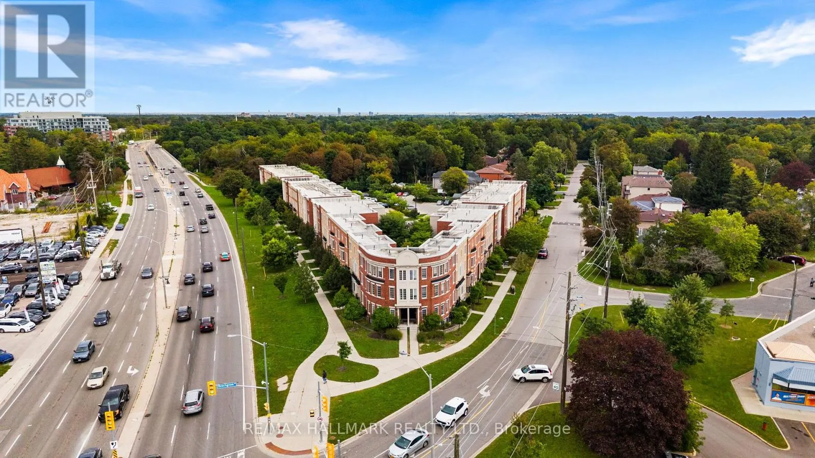 52 - 4689 KINGSTON ROAD