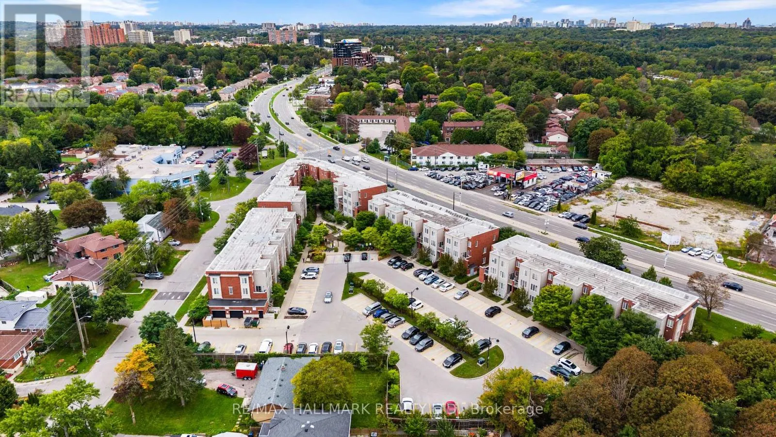 52 - 4689 KINGSTON ROAD