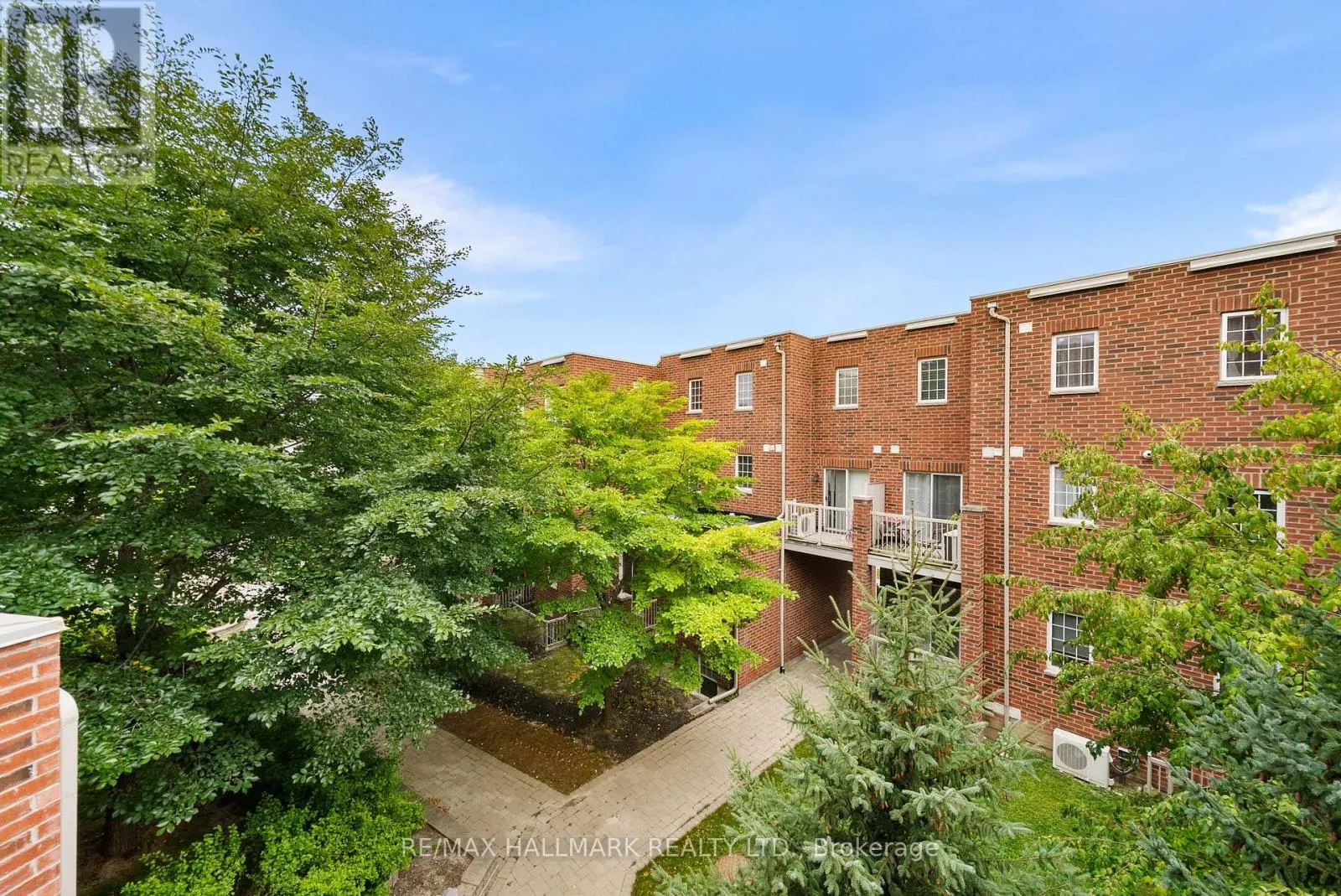 52 - 4689 KINGSTON ROAD