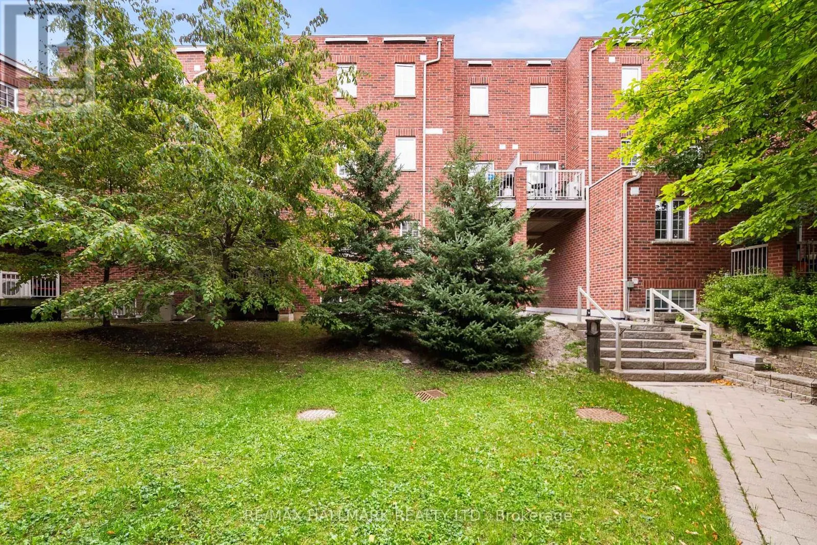 52 - 4689 KINGSTON ROAD