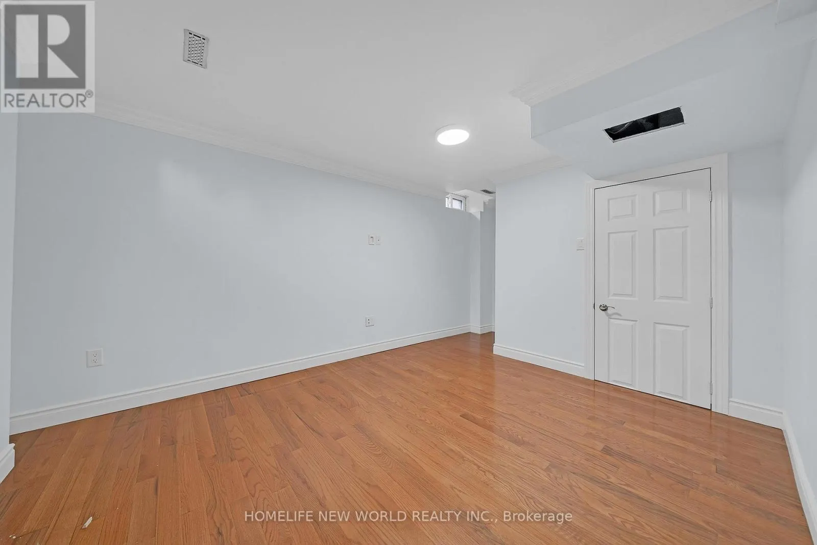 43 DEWBOURNE PLACE