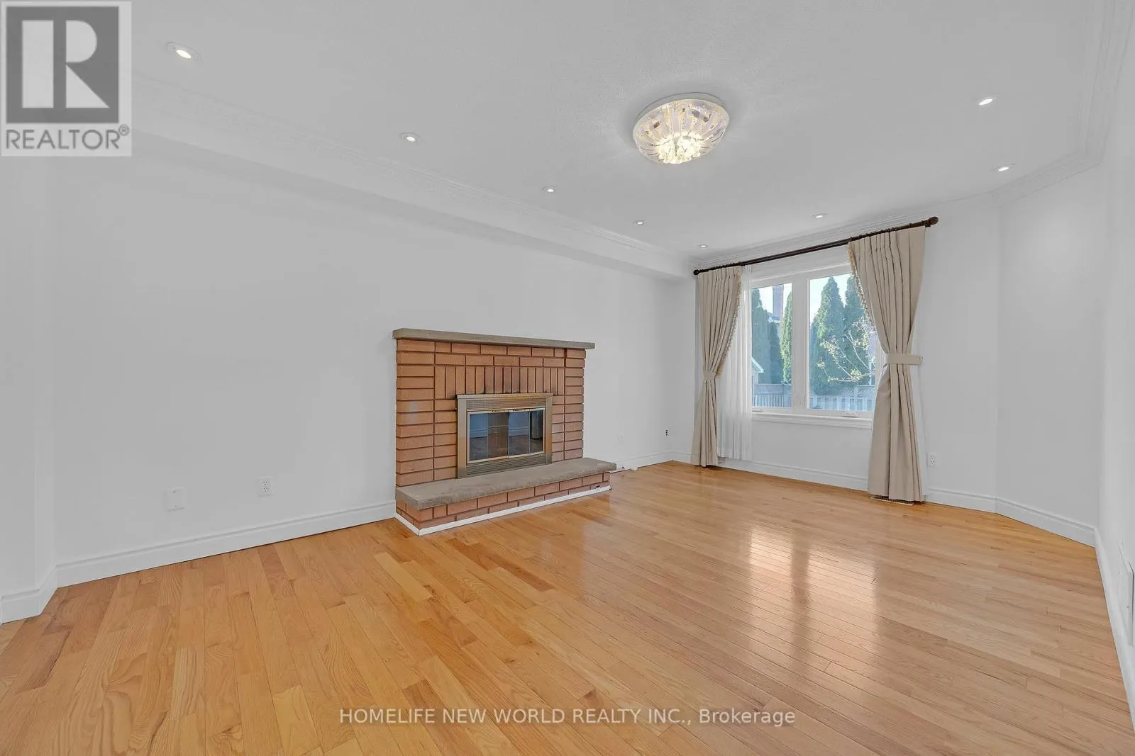 43 DEWBOURNE PLACE