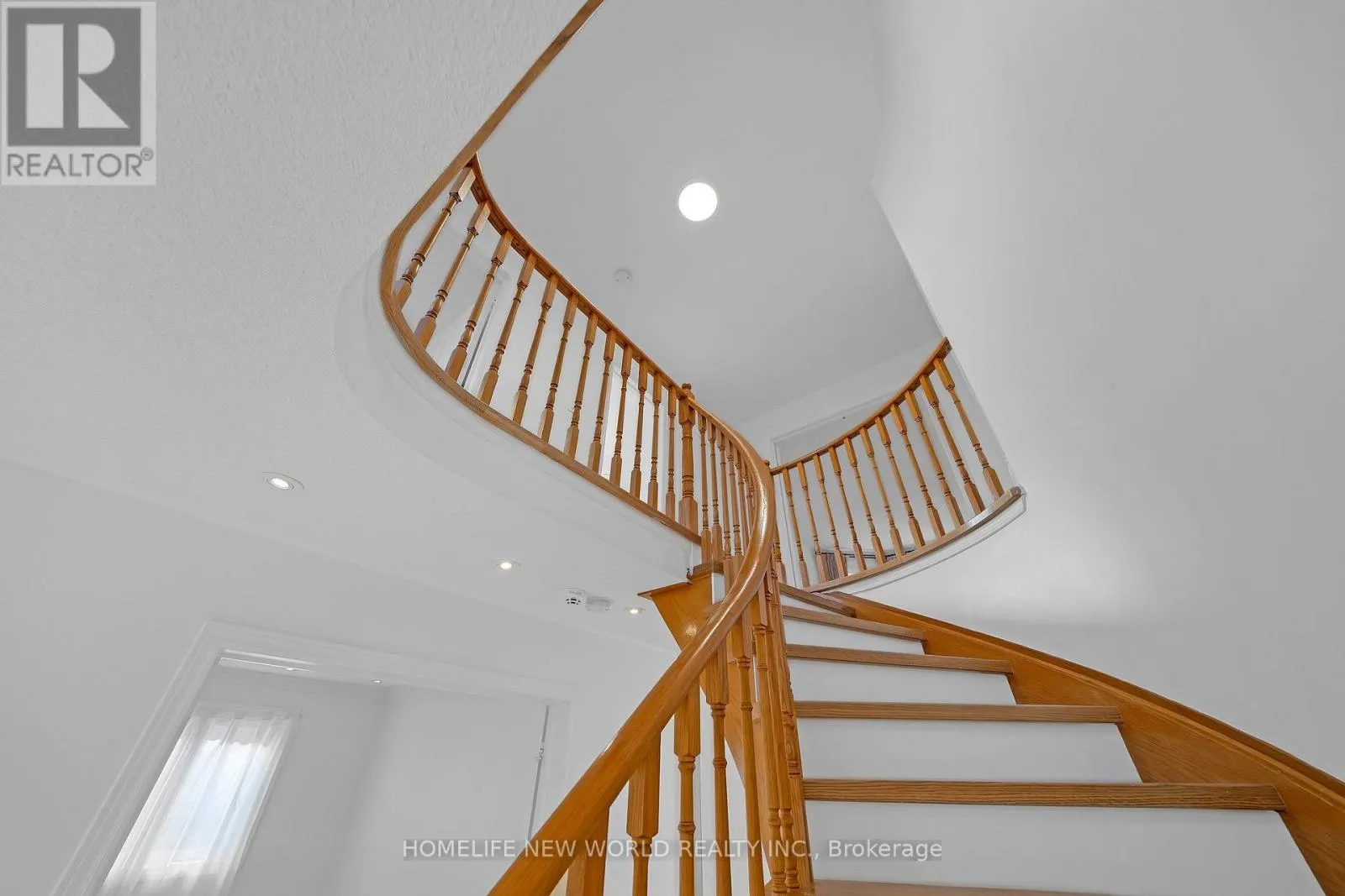 43 DEWBOURNE PLACE