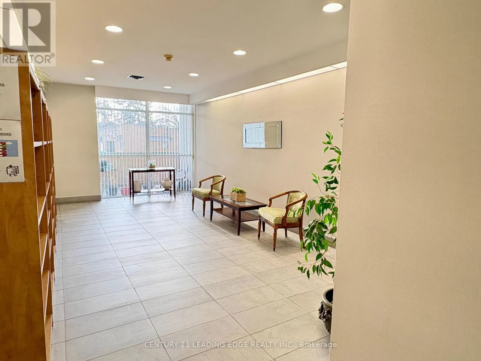 815 - 1665 PICKERING PARKWAY