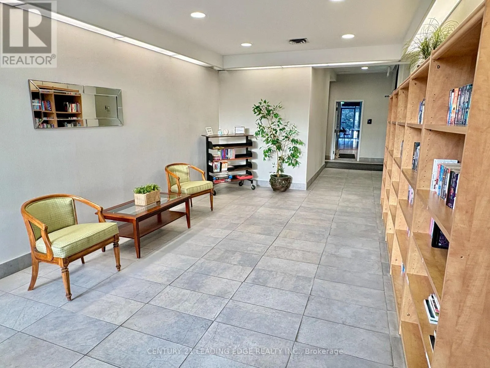 815 - 1665 PICKERING PARKWAY
