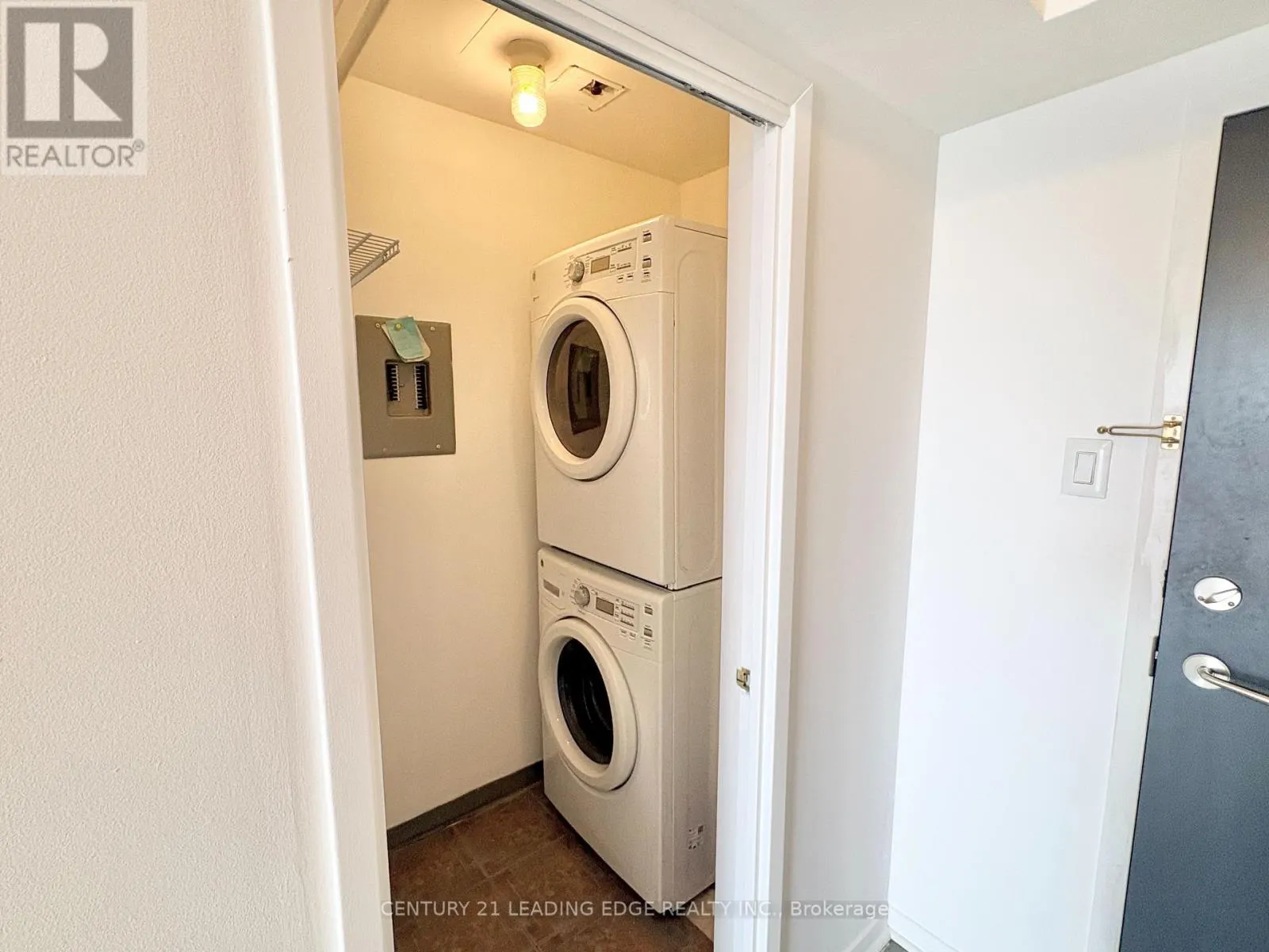 815 - 1665 PICKERING PARKWAY