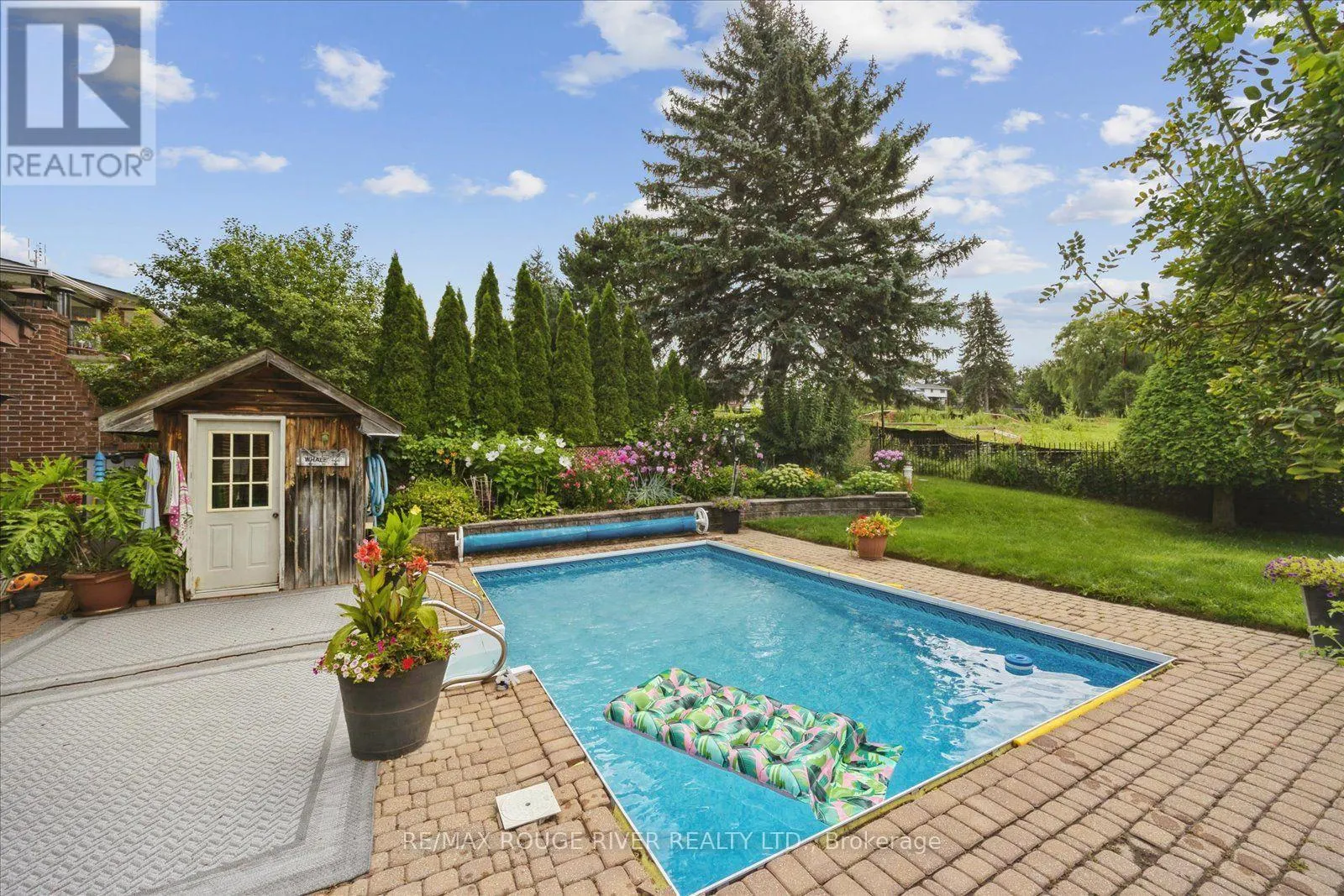 881 SWISS HEIGHTS DRIVE