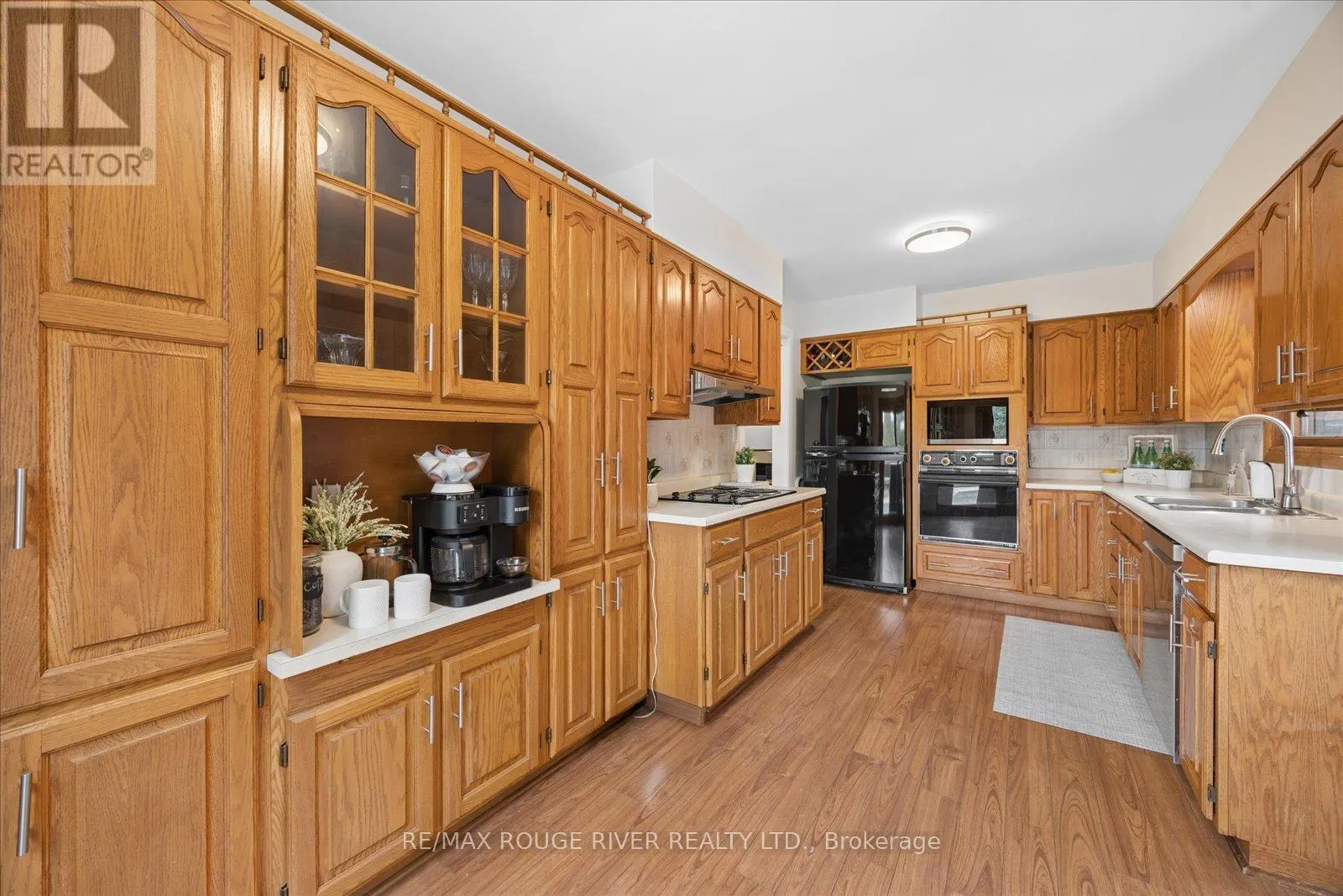 881 SWISS HEIGHTS DRIVE