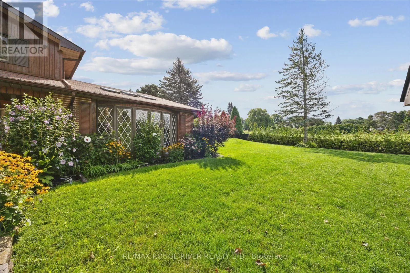 881 SWISS HEIGHTS DRIVE