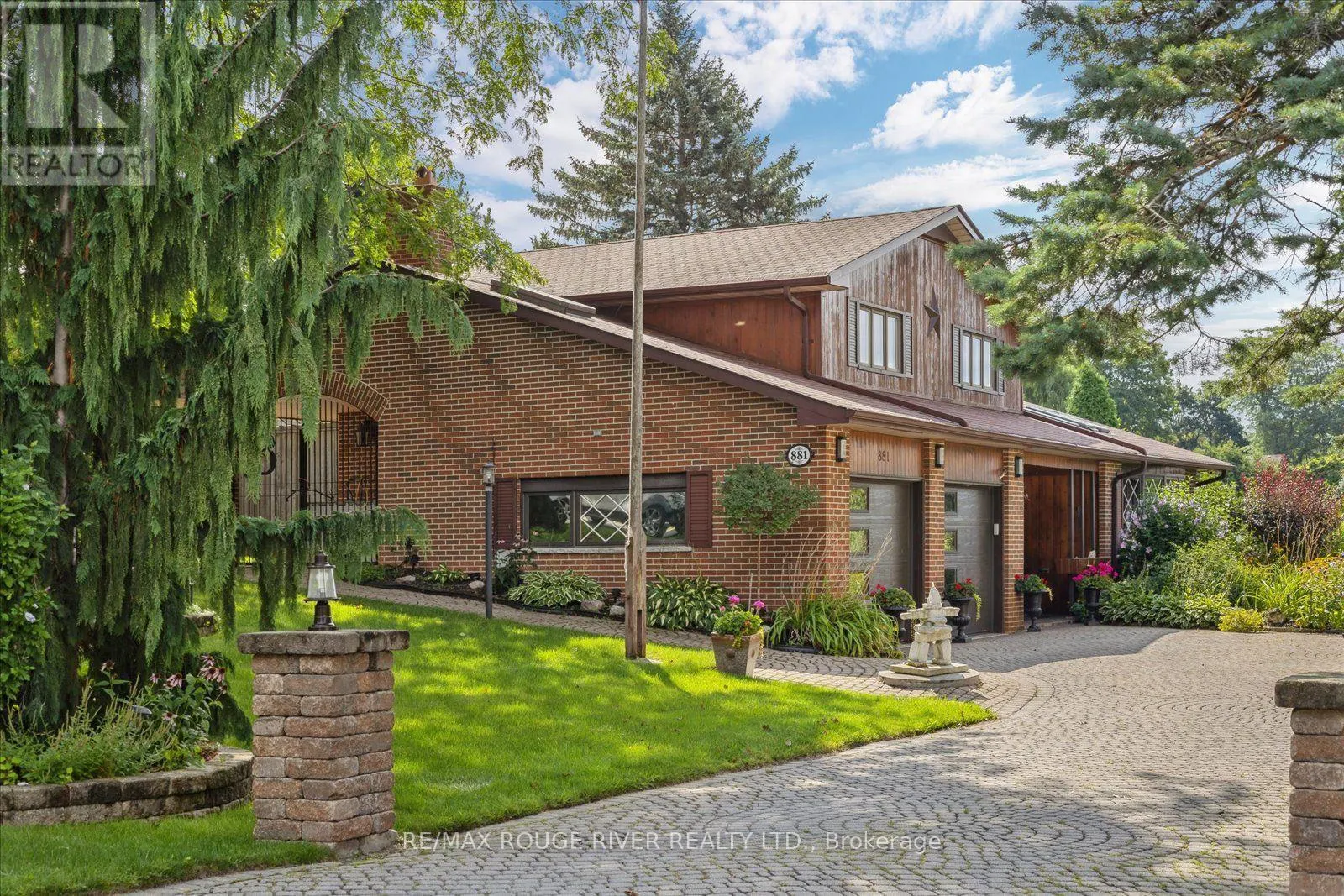 881 SWISS HEIGHTS DRIVE