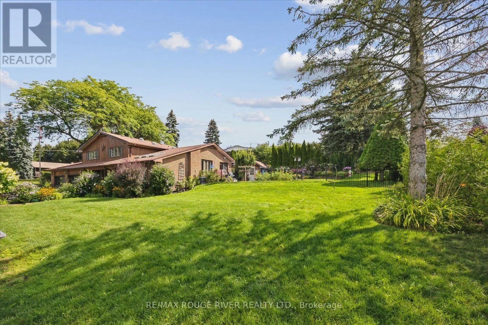 881 SWISS HEIGHTS DRIVE