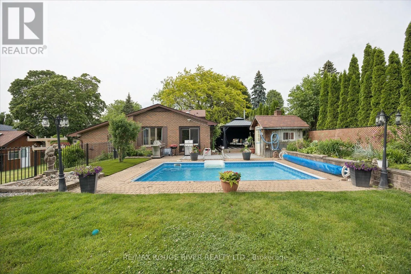 881 SWISS HEIGHTS DRIVE
