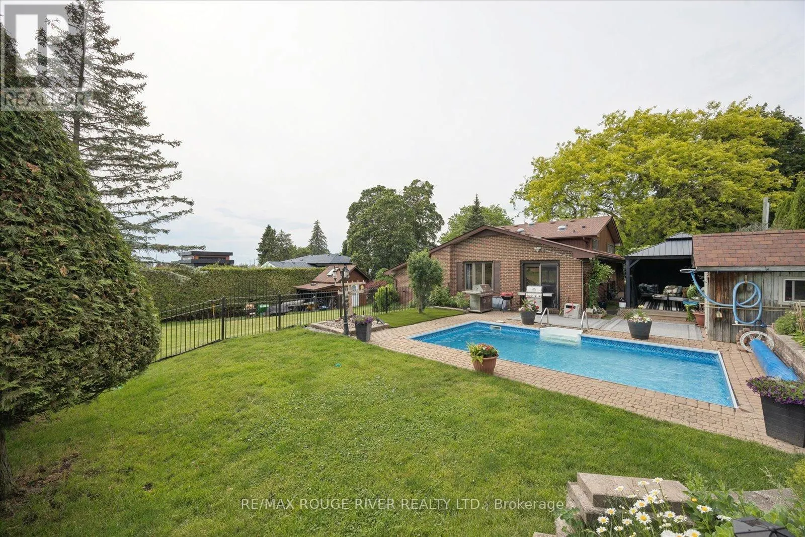881 SWISS HEIGHTS DRIVE