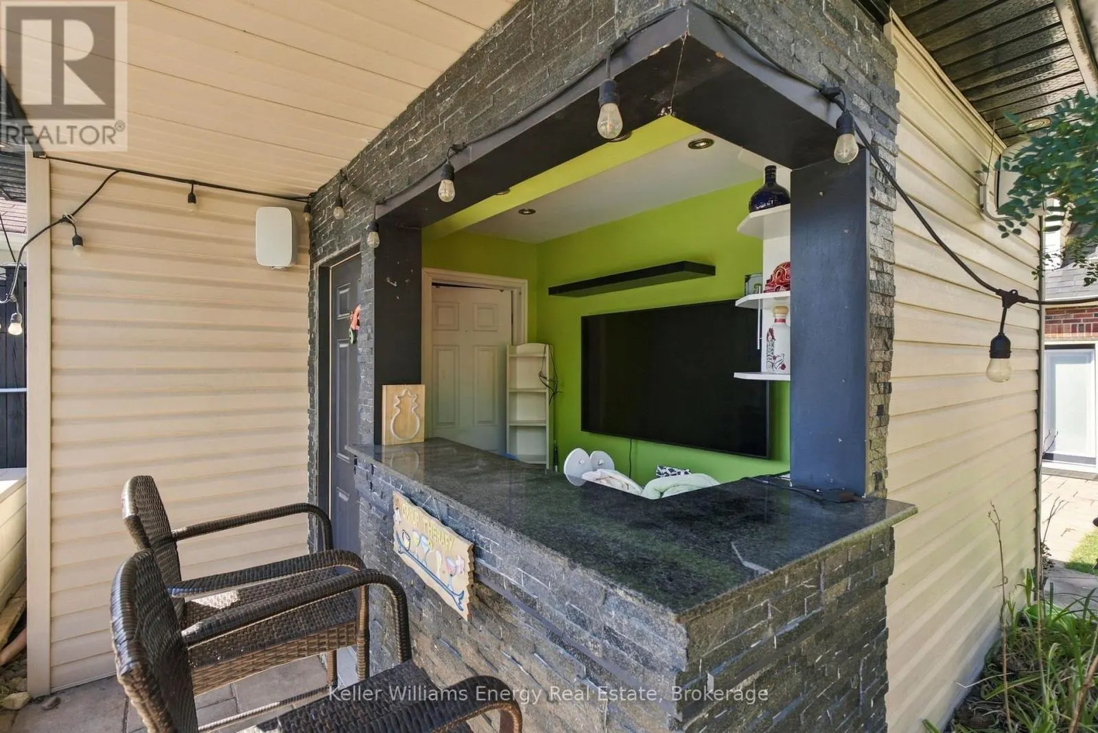 107 SUTHERLAND AVENUE